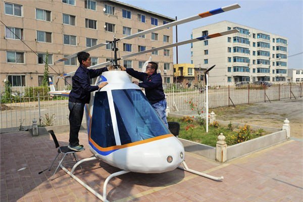 <br><b>Demirciden özel helikopter</b></br>  55 yaşındaki demir ustası Tian Shengying, kendine özel helikopterini üretti.