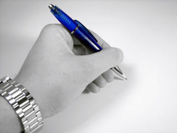 Solak insanlar, sa elini kullanan insanlara oranla 3 yl daha az yaar.