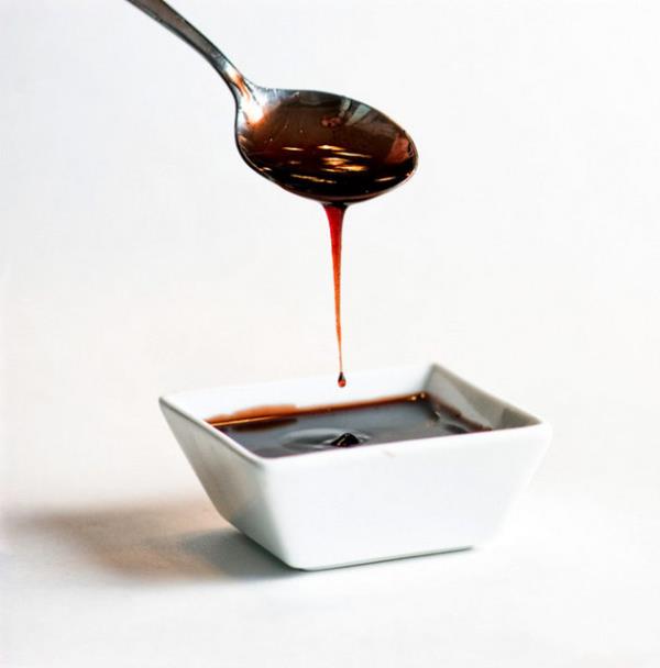 O fiyatla mukayese edilmeyecek kadar ucuza satlan pekmezler konusunda dikkatli olmak gerekiyor.