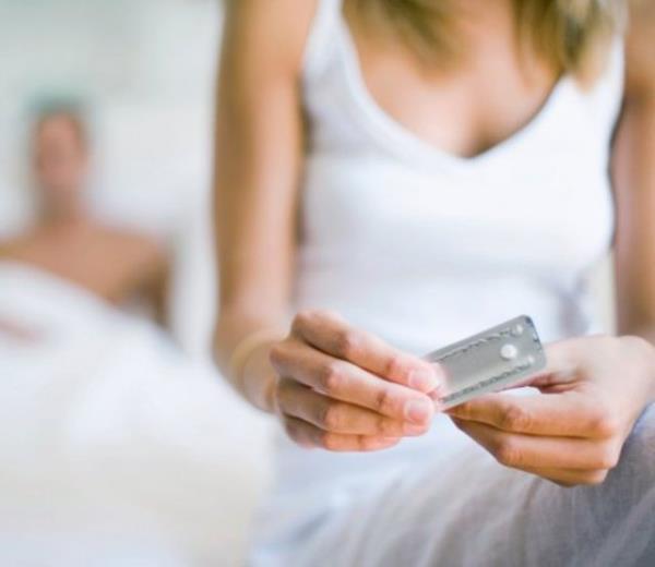 3-strojen hormonu (kadnlk hormonu): Hamilelik dnda strojen hormon tedavisi (HRT), gebelik nleyici ilalarn kullanm kolesterol ve safra miktarn artrarak ta oluumunu provoke ediyor.