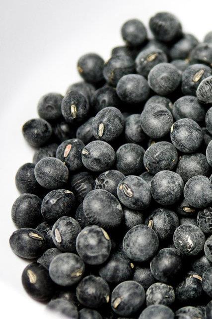 Tm soya fasulyeleri kalp hastalklar riskini dren bir tr Omega 3 ya asidi olan alfa-linolenik asit ieriyor.