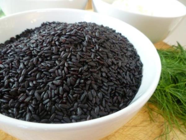 <br><b>4-Siyah pirin: </b></br>  Kahverengi pirin beyaza gre daha iyi bir seim, siyah pirin ise her ikisinden daha salkl...