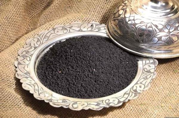 En nemli bileii olan thymoquinone astmdan romatizmaya, bronitten sindirim sistemi hastalklarna birok soruna iyi geliyor.