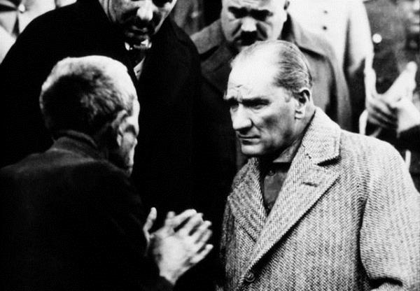 <br>LÜBNAN </br>  Atatürk, dünyanın çok nadir yetiştirdiği dahilerdendir. O, bütün bir tarihin seyrini değiştirmiştir. Ennehar Gazetesi