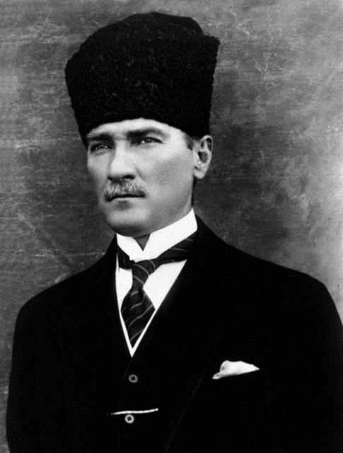 Çok, pek çok devrimciler görüldü. Fakat hiçbiri Atatürk'ün cesaret ettiği ve muvaffak olduğu şeyi yapmadı. Messager D'Athenes