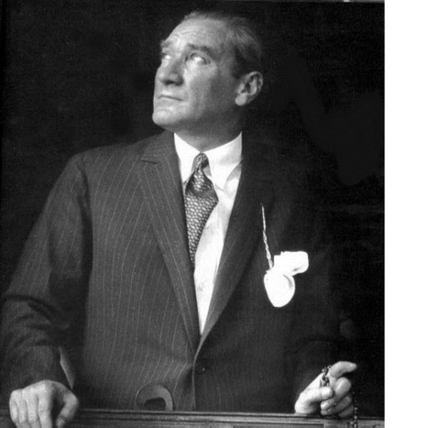 Hiç bir ülke, Atatürk'ün Türkiye'sinin gördüğü değişiklikleri bu kadar hızlı bir şekilde görmemiştir. Bugünün Türkiye'sinin tarihi Mustafa Kemal'in tarihidir. Dness Gazetesi