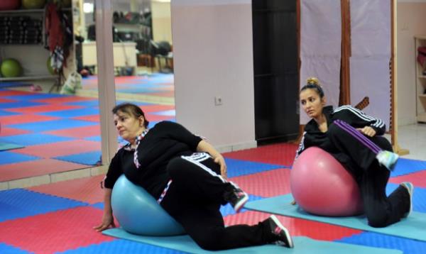 ahinbey Belediyesi Boyac Sosyal Tesisi'ndeki spor salonunda haftada 6 gn spor yapan ve diyetisyen eliinde beslenmesine dikkat eden Bykaydnl, 8 ayda 80 kiloya derek, salkl bir hayata "merhaba" dedi. Bykaydnl'nn hedefi 60 kiloya kadar dmek.