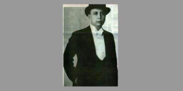 <p><b>Vehbi Ko</b></p>    16 yanda Ankara'da babasnn at bakkal dkkn ile ticaret hayatna atlan Vehbi Ko, 1938 ylnda Ko Ticaret A..'yi kurdu. Ko Holding, Trkiye'nin ilk Holdingi nvanna sahip oldu. 1940'lardan itibaren ard ardna gelen endstriyel giriimler, uluslararas ortaklklar ve faaliyet alanndaki genilemeler Ko Holding A..'nin temelini oluturdu.