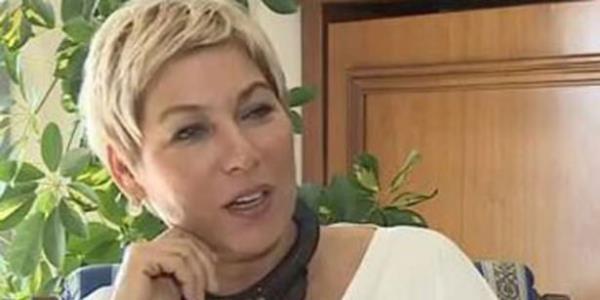 1989'da Alarko irketler Topluluu Tantm Koordinatr olan Alaton, TGAD ve Doal Hayat Koruma Dernei bata olmak zere ok sayda dernein yesi.