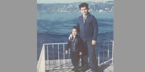 <p><b>Murat lker</b></p>    Murat lker, (Trk sanayici, i adam) 1959 ylnda stanbul'da dnyaya geldi. Lise eitimini stanbul Erkek Lisesi'nde tamamlam ve Boazii niversitesi'nden mezun oldu.