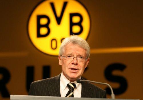 <p>Dnyada spor kulplerine servet sahibi i adamlar bakanlk ediyor. te Avrupa'nn en byk kulplerini yneten ynetecilerin gerek meslekleri...</p>     <br><b>BORUSSIA DORTMUND</b><br>  Borussia Dortmund'un bakanln yrten Reinhard Rauball avukat ve politikac.