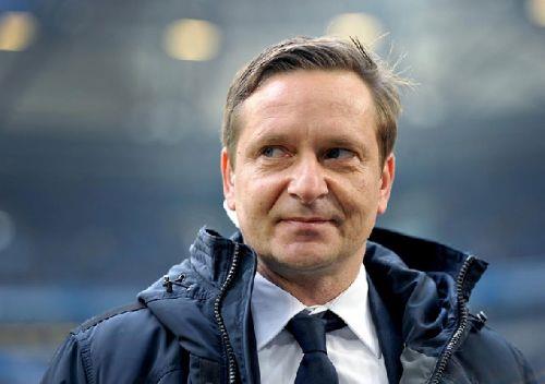 <br><b>SCHALKE 04</b></br>  Schalke'nin bakan Horst Heldt eski futbolcu