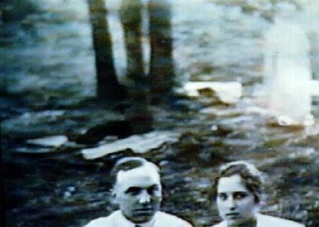 BU FTN ARKASINDA BR NSAN SLUET GRNYOR.