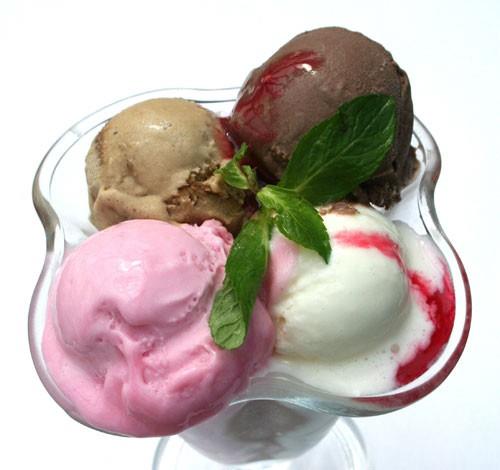 Dondurma: ok yenirse imanlatyor, az yenirse mutlulua mutluluk katyor. Dondurma yalanmay da nlyor. Uzmanlar drt mevsim tketilmesini neriyor.