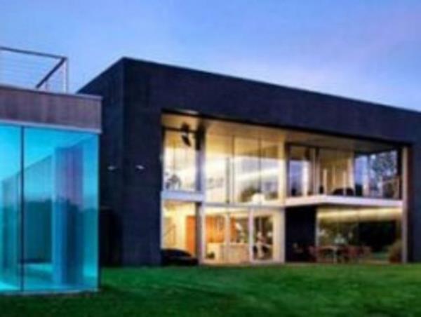 7. Ay beyaz olur. Evin her cephesi gneye baktna gre, bina kuzey kutbundadr.