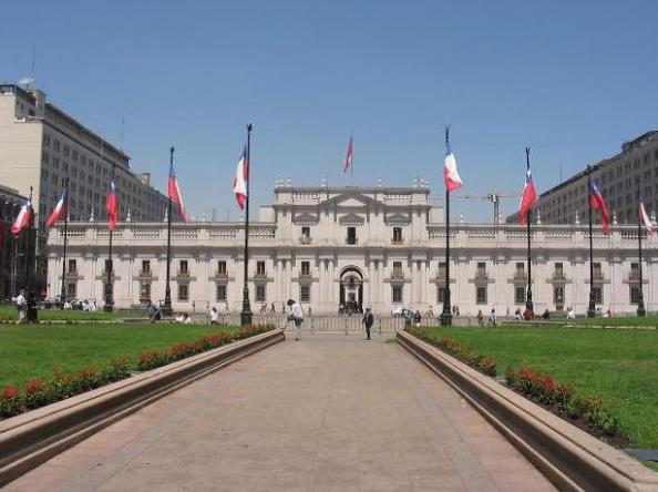 ili, La Moneda Saray, Santiago