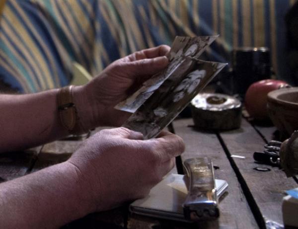 Fransz haber ajans AFP'den Sylvain Estibal, Fransz foto muhabiri Marc Hutten'n Che Guevara'nn cansz bedeninin fotoraflarn ektiini dorulad. Ernesto "Che" Guevara, 14 Haziran 1928'de Arjantin'de dodu. Arjantinli doktor, marksist politikac, Kba gerillalar ile Enternasyonalist gerillalarn lideri ve devrimcidir