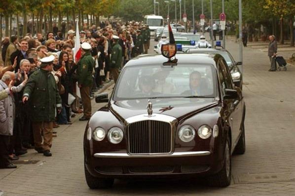 Kraliesi Elizabeth - ngiltere