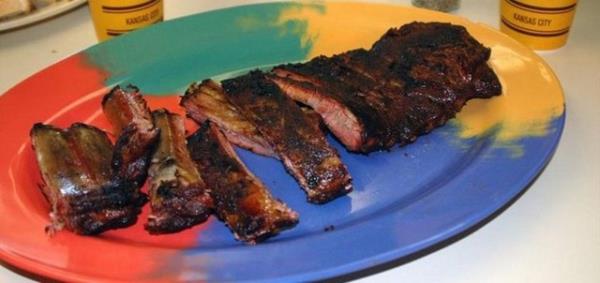 26. BBQ Arthur Bryant?s'da barbek'de pimi pirzola, kaburga (ABD, Missouri)