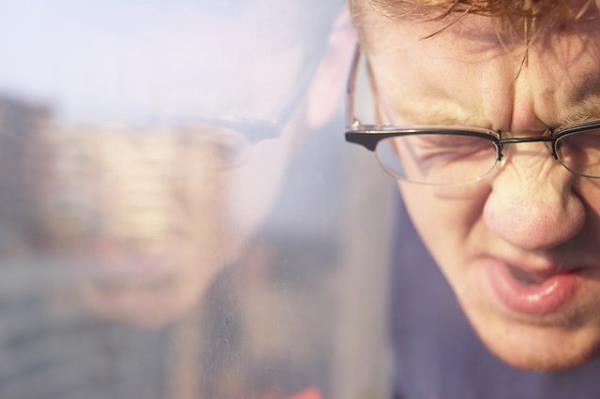 Grlme skl 10 binde 4-5 olurken, Tourette Sendromlu kiiler normal bir zekaya ve yaam sresine sahip.