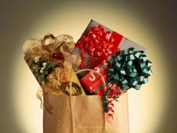 <b>10. Doromani: Hediye verme taknts</b>