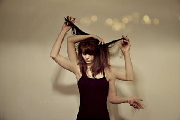 Trikotilomani rahatszl olan kiiler, kendilerine salarn ekerek zarar vermek iin kar konulamaz bir istek duyuyor.