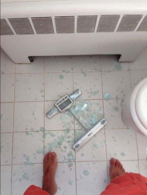 te yaadmz kt bir gnde bamza gelen olumsuzluklar...