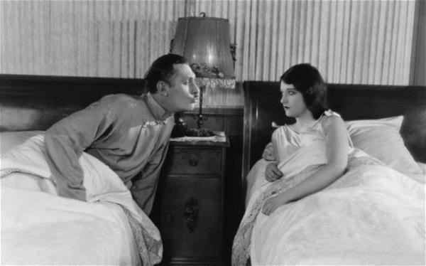 Seni seviyorum... <b>' Nasl hissettiini biliyorum. Ben de birini seviyorum'</b>