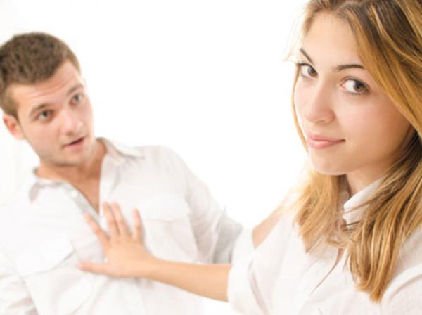 Seni seviyorum... <b>'Yemein yannda patates kzartmas da ister misin?'</b>