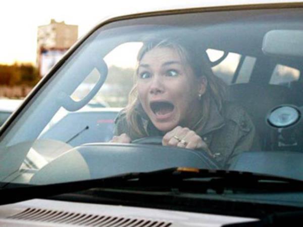 Kiinin hayatn herhangi bir alannda yeteri kadar kontrol ve sz sahibi olamadnn gstergesi olarak yorumlanyor.