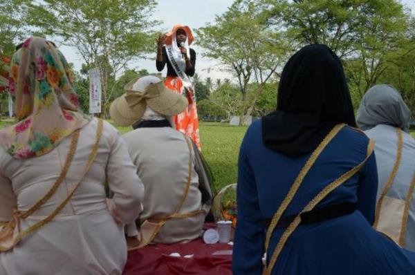 2011 ylnda dzenlenen ilk yarma, sadece Endonezyal kadnlara akt ancak sonraki yllarda yarma uluslararas boyut kazand.