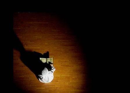 <b>8. Gnn Duas:</b> "Allahummerzugn fhi rahmet'el-eytami ve it'am'et-taam ve ifa'es-selm ve suhbet'el-kiram, bi-tavlike ya melce'el-amiln." Anlam: Allah?m! Bu gnde kszlere merhamet etmeyi, -fakirlerin- karnn doyurmay, karma kan herkese Selm vermeyi ve deerli insanlarla oturup kalkmay bana nasip eyle; iyilik ve ihsannla, ey arzu edenlerin sna