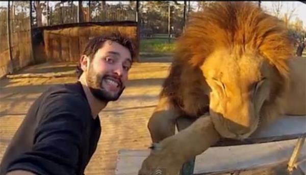 Alex Chacon'un 3 ylda tamamlad ve dnyay gezdii 360 derecelik selfie'si