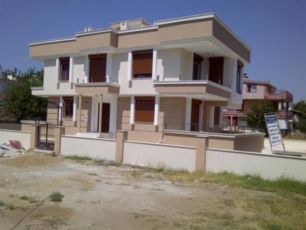 Ev Aratrmas Halihazrda bir ev yoksa en zdrapl ksm budur. nk iletmenin kurulaca yerdir. Emlaklk mesleine snabilir ve bu ie de atlma eilimine girebilirsiniz.