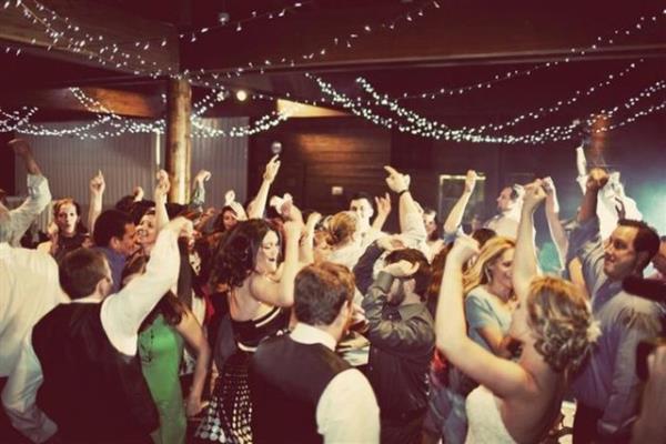 <br>Dn</br>  Bunaltan tak treninde glmsemekten yznz arr. Garsonlar sizi paralayabilir. Ama finale yaklamann sevinci ile o 3 4 saati elenerek kutlayabilirsiniz.