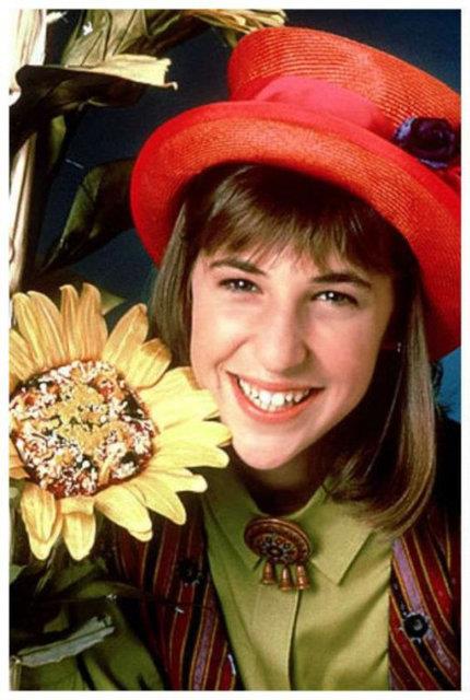 <br>Mayim Bialik</br>  1975 doumlu olan oyuncu kariyerine Blossom adl dizide balad.