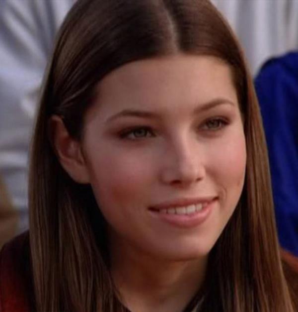 <br>Jessica Biel</br>  '7. Heaven' dizisinde 'Mary Camden' rolyle oyunculua balad.