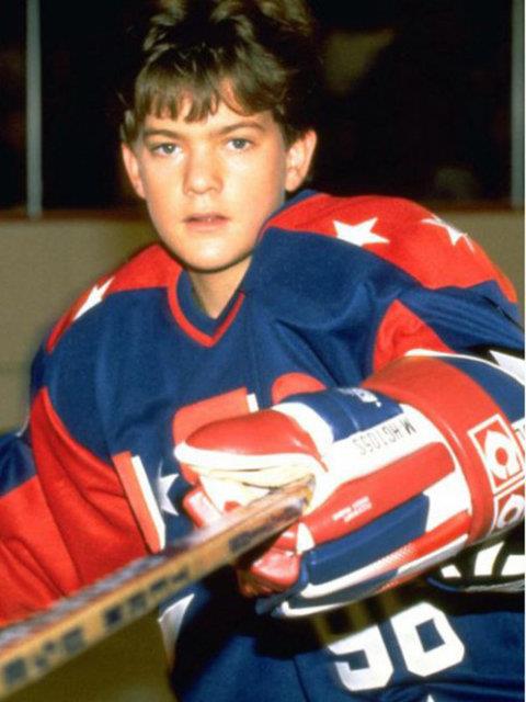 <br>Joshua Jackson</br>  Kanadal-Amerikan oyuncu, 'The Mighty Ducks' filmiyle balad kariyerinde adn, 1998-2003 aras yaymlanan 'Dawson's Creek' adl dizideki 'Pacey Witter' rolyle duyurdu.