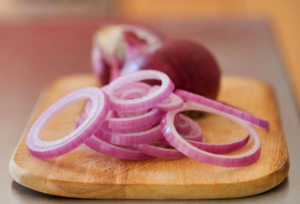 Ancak soan tencerede yakmamak, sarmsa da yada evirmeden i halde ilave etmek her iki besinin bu doal antibiyotik zelliini ortaya karyor.