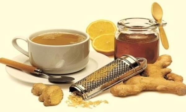 2 adet taze sklm limon, 1 mandalina ve 1/2 portakal kabuu, bir miktar ya zencefil, 1/2 ay ka tane karabiber ve 1-2 ay ka bal.