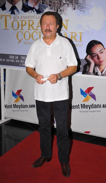 Erkan Can: Oyuncu Erkan Can'n 1959 model Checrolet mpala's var.