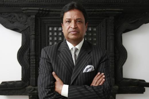 Binod Chaudhary:     1 milyar dolar