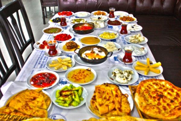 C ve A vitamini asndan zengin olan zm kanser ilalarnn faydal etkisini destekler.