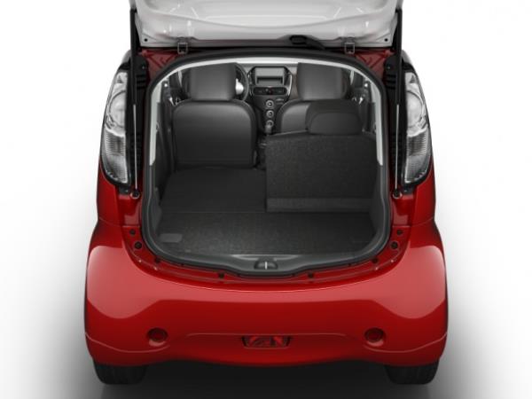 Model son derece sessiz bir elektrikli  motor ile donatlm. zerinde yksek enerji younluklu lityum-iyon pili bulunan -Miev  0-100 Km/s hzlanmasn 15.9 saniyede tamamlarken maksimum 160 km menzil sunuyor.