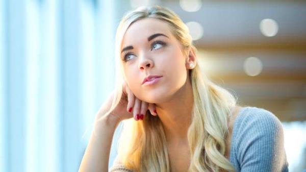 KOVA: Son derece insancl olan Kova burcu her ne kadar bamsz gibi grnse de yalnz kalmaktan olduka fazla korkuyor.