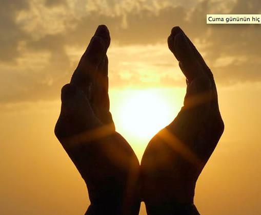 Bu yzden Peygamber Efendimiz (s.a.s), bu gn ashabyla birlikte uurlu olarak ve adeta bir mira yapyor gibi geirmitir.