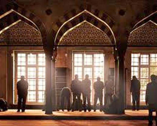 Allah Resul'nn hayatna baktmzda O'nun da bu gnde dua ettiini ve Allah'n dualarn kabul ettiini gryoruz.