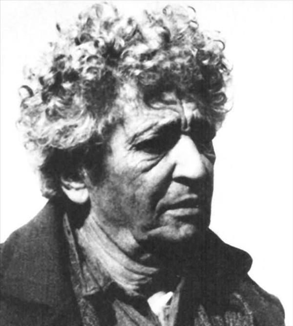 Neyzen Tevfik u cevab verir: Ben yumurtann tazesini bayatn iyi anlarm. Ama bu gne kadar hi yumurtlamadm.