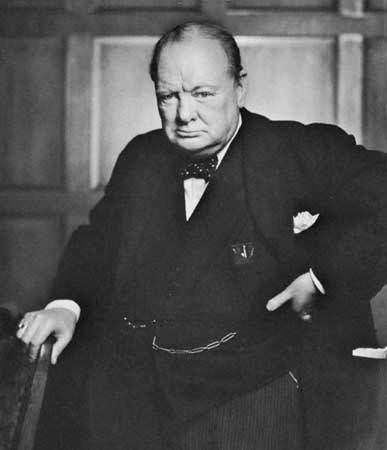 ngiliz devlet adam Winston Churchill, Avam kamarasnda konuurken, muhalif partiden bir kadn milletvekili, Churchill'e kzgn kzgn yle seslenir:  <br>- "Eer, karnz olsaydm, kahvenizin iine zehir kartrrdm."</br>