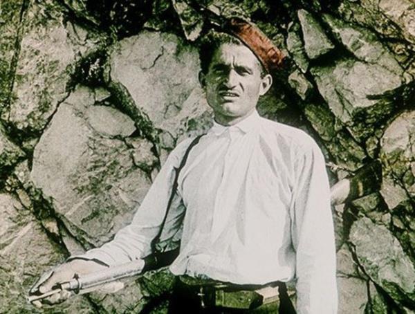 Bir zamanlar imparatorluun paras olmu lkeler tarafndan genellikle gz ard edilen bu filmler, Osmanl'ya ve sinema tarihine farkl bir gzle bakmay salyor.